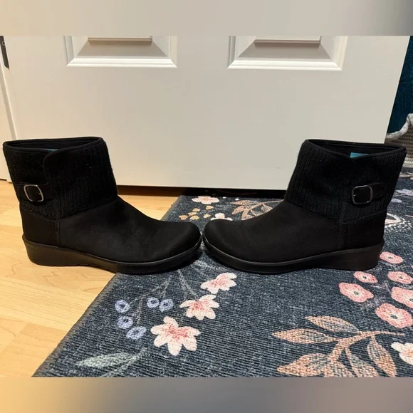 BZees Gloria Short Boot - Picture 6 of 11